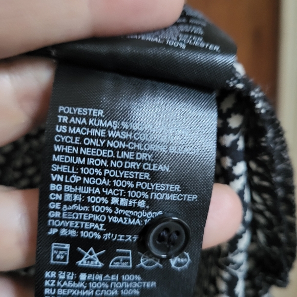 Bundle of three (3) Women's XL Loose Fitting Floral Blouses, EUC - Picture 13 of 13